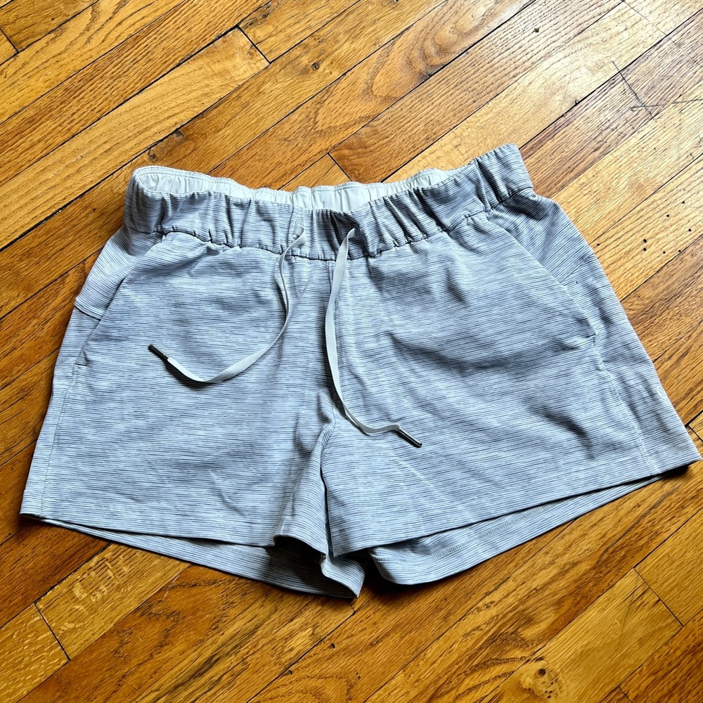 Lululemon On the Fly Short 2.5”